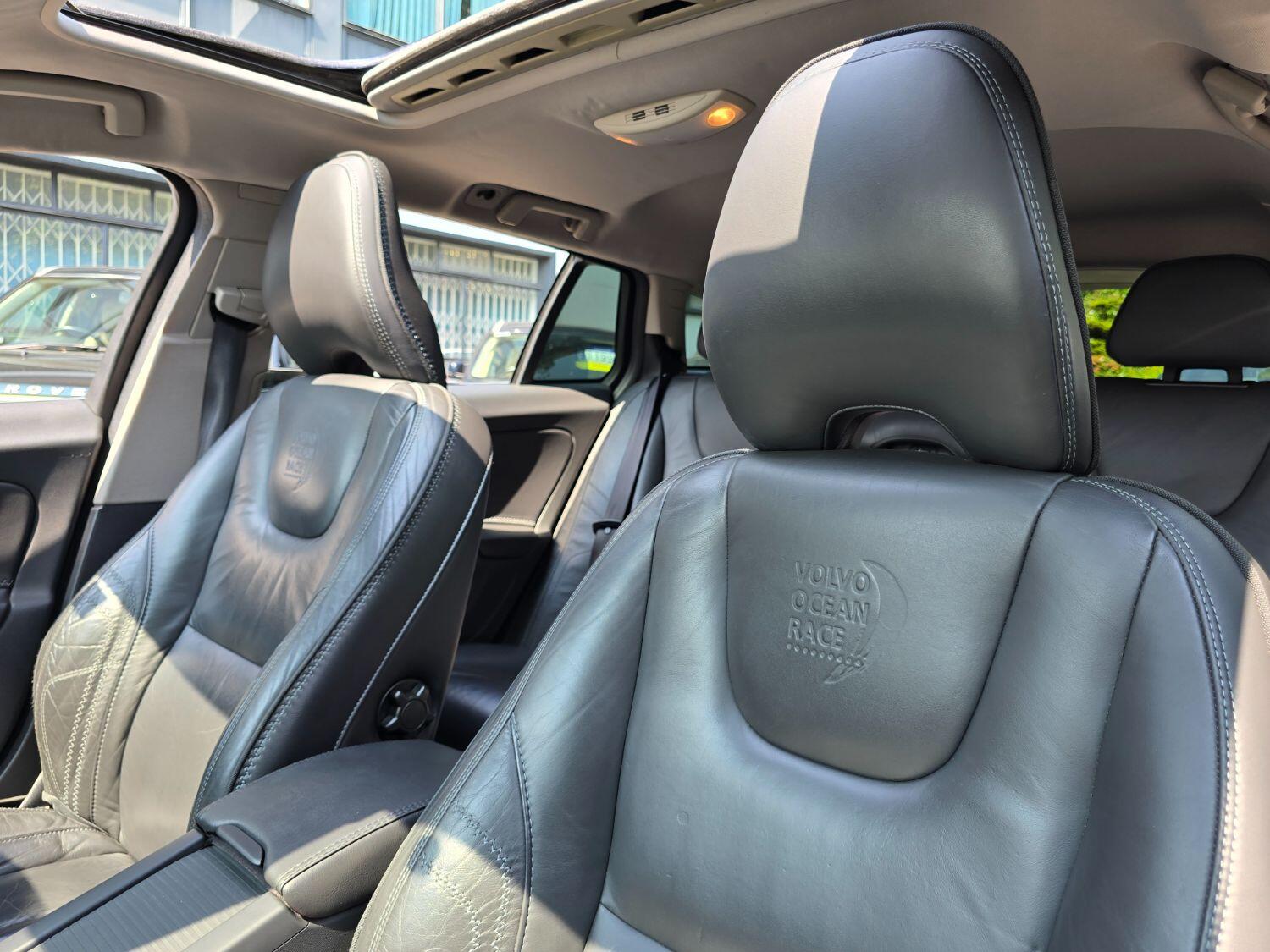 Used Volvo V60 2013 for sale - 77189369: Photo 28