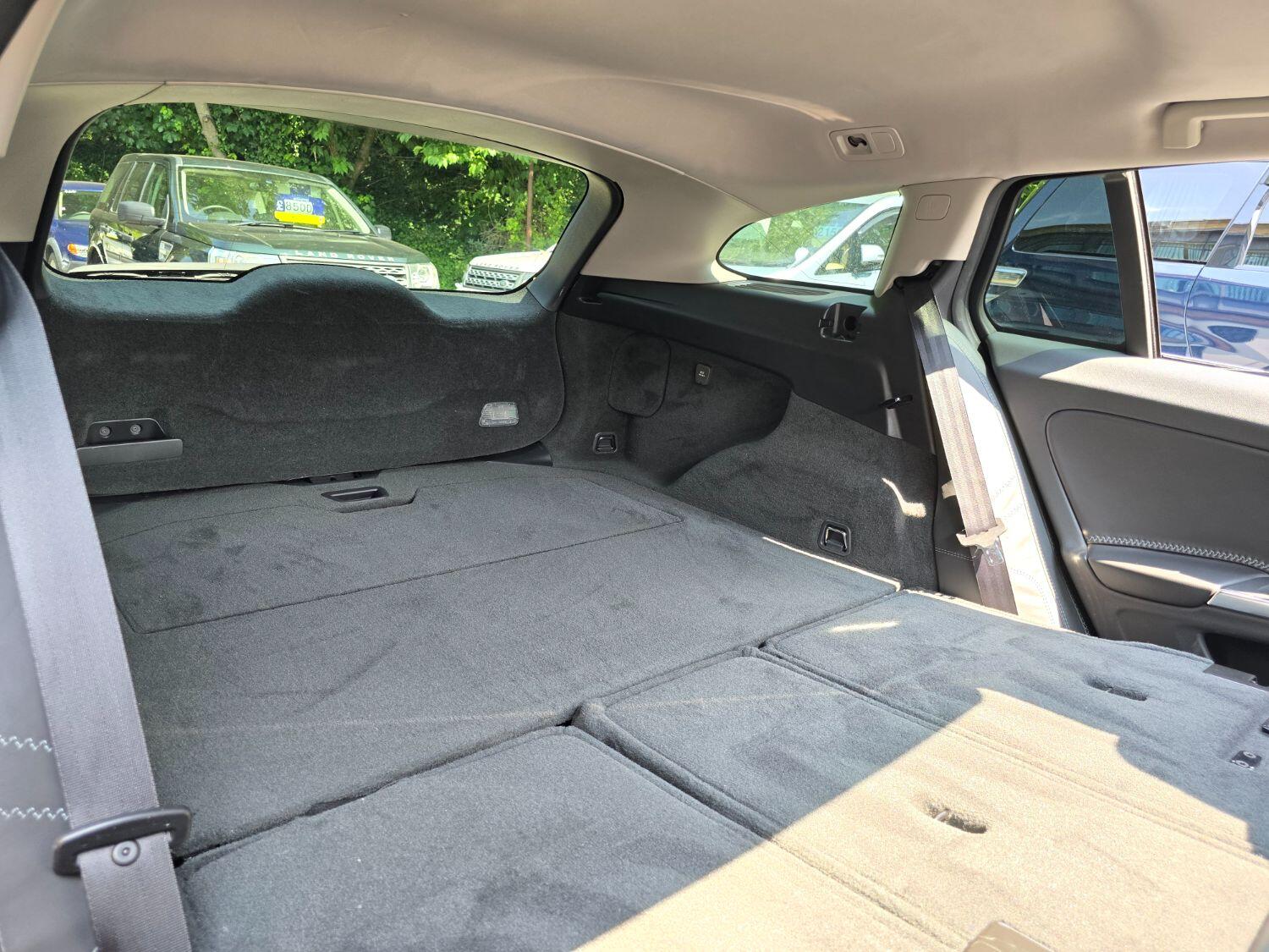 Used Volvo V60 2013 for sale - 77189369: Photo 35