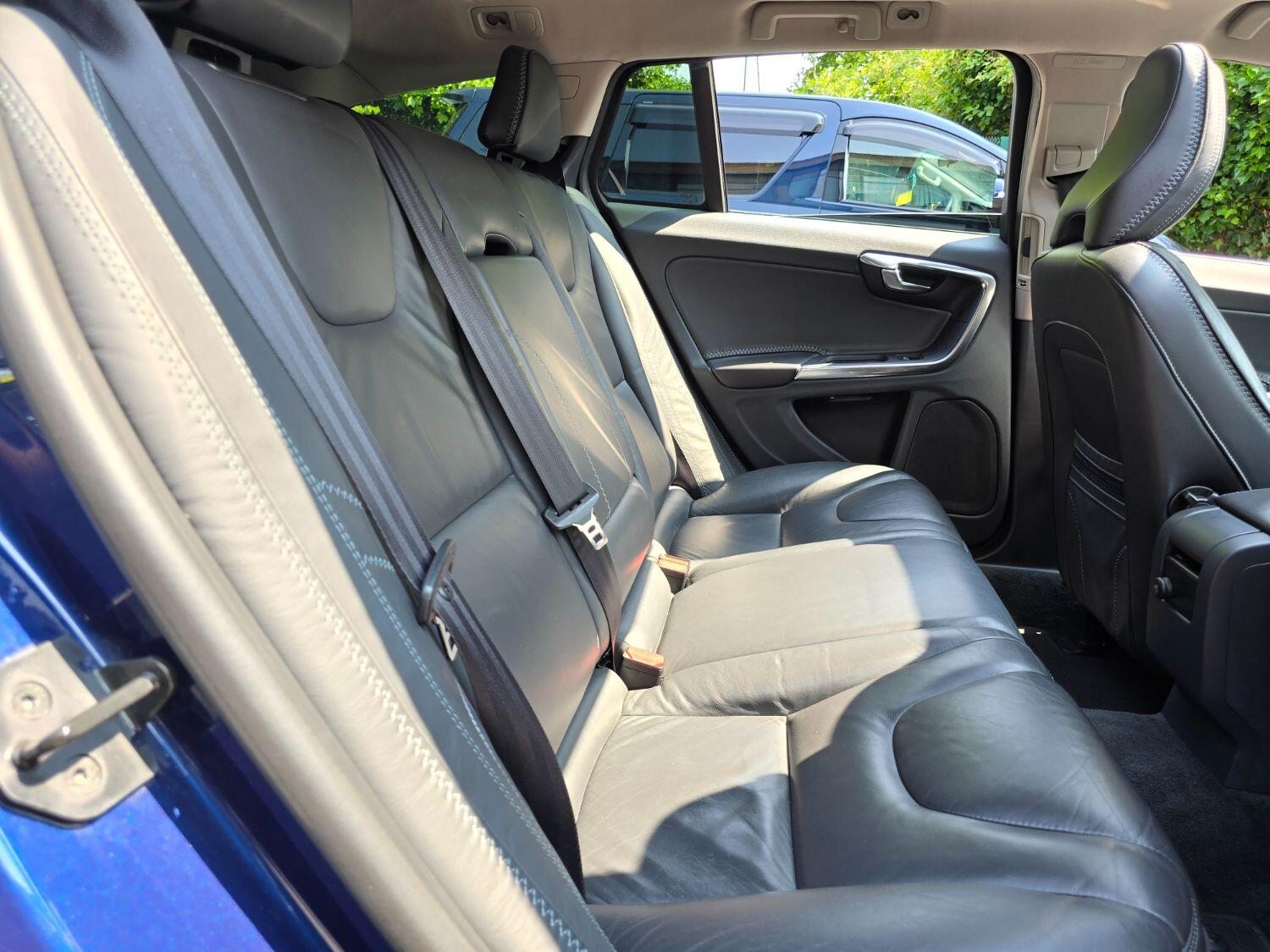 Used Volvo V60 2013 for sale - 77189369: Photo 43