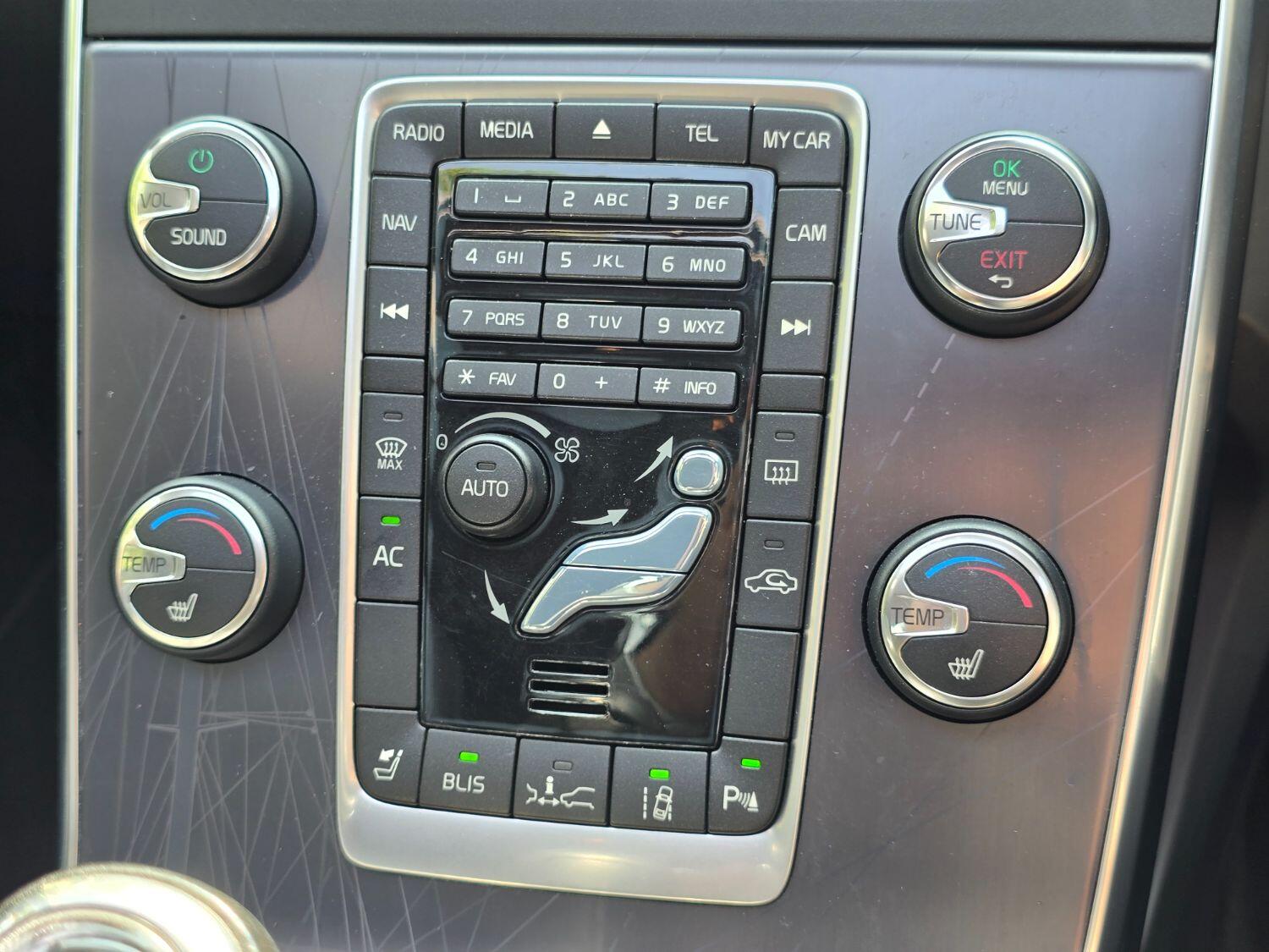 Used Volvo V60 2013 for sale - 77189369: Photo 46