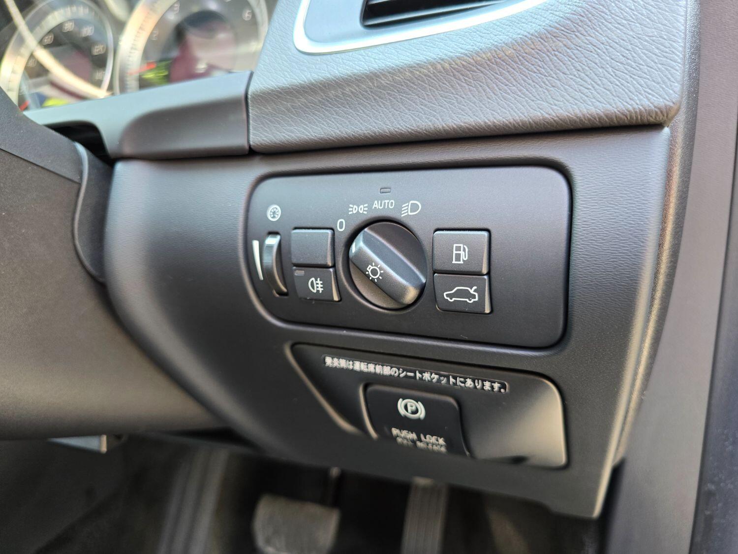 Used Volvo V60 2013 for sale - 77189369: Photo 47