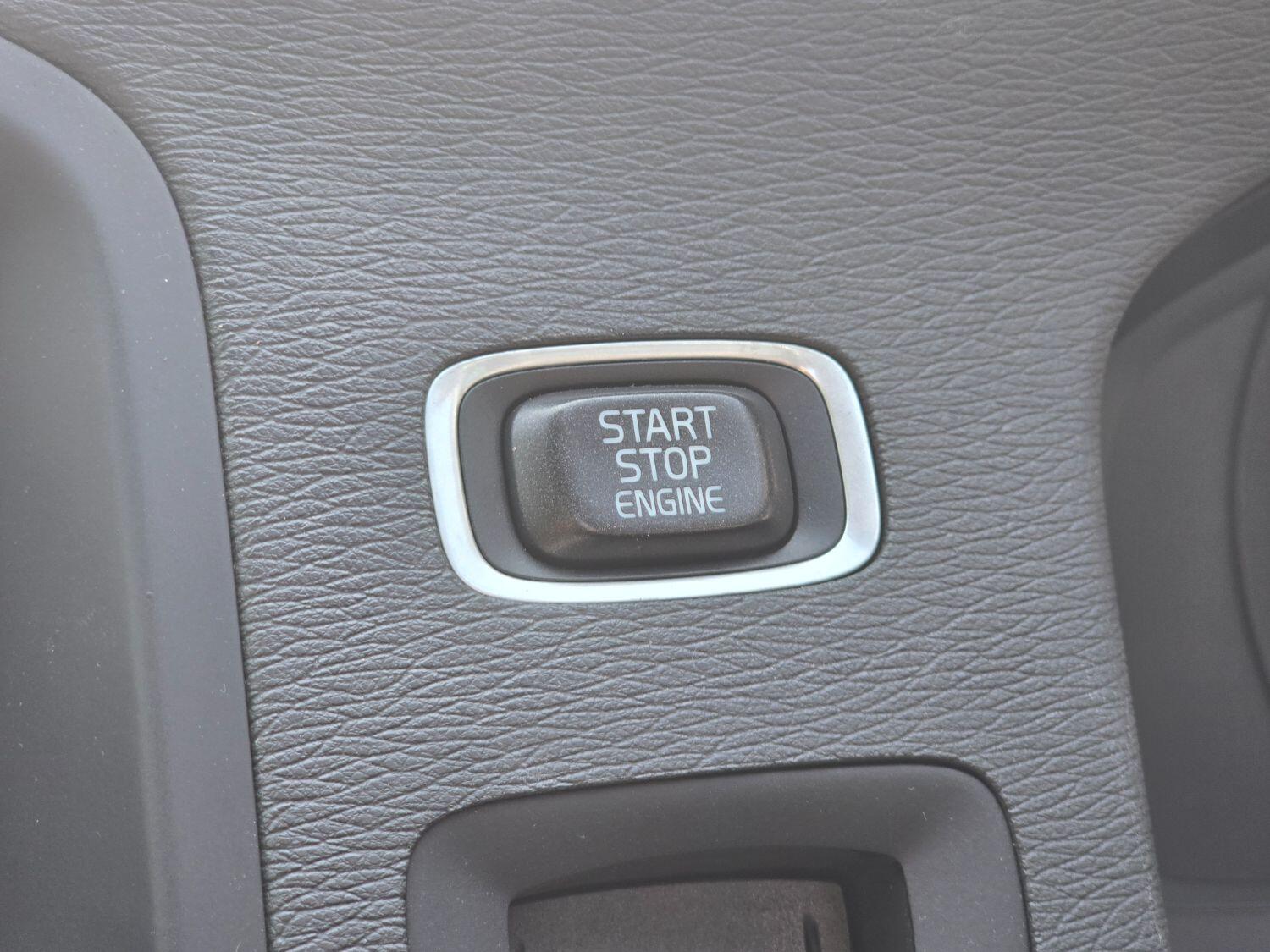 Used Volvo V60 2013 for sale - 77189369: Photo 53