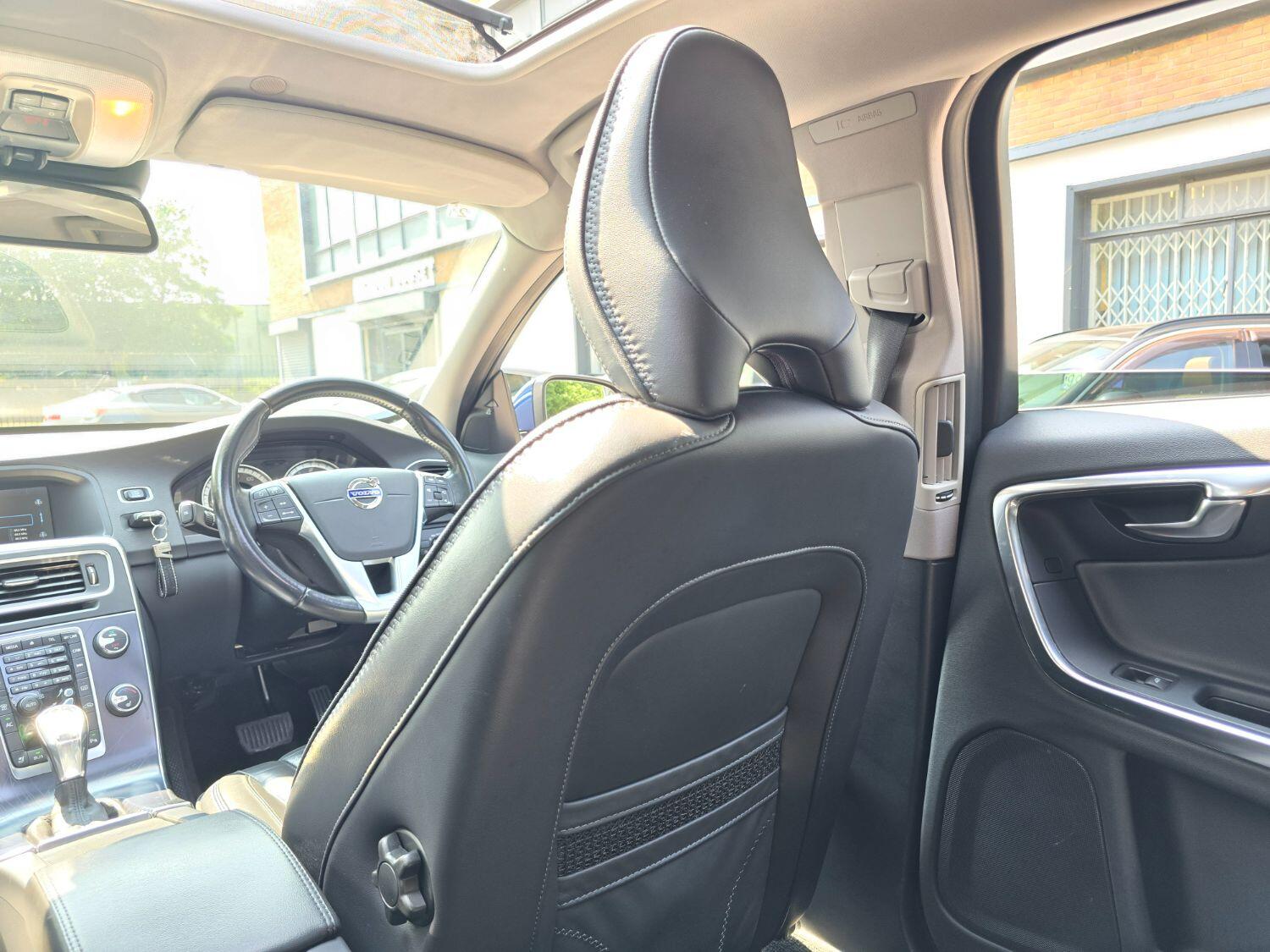 Used Volvo V60 2013 for sale - 77189369: Photo 55