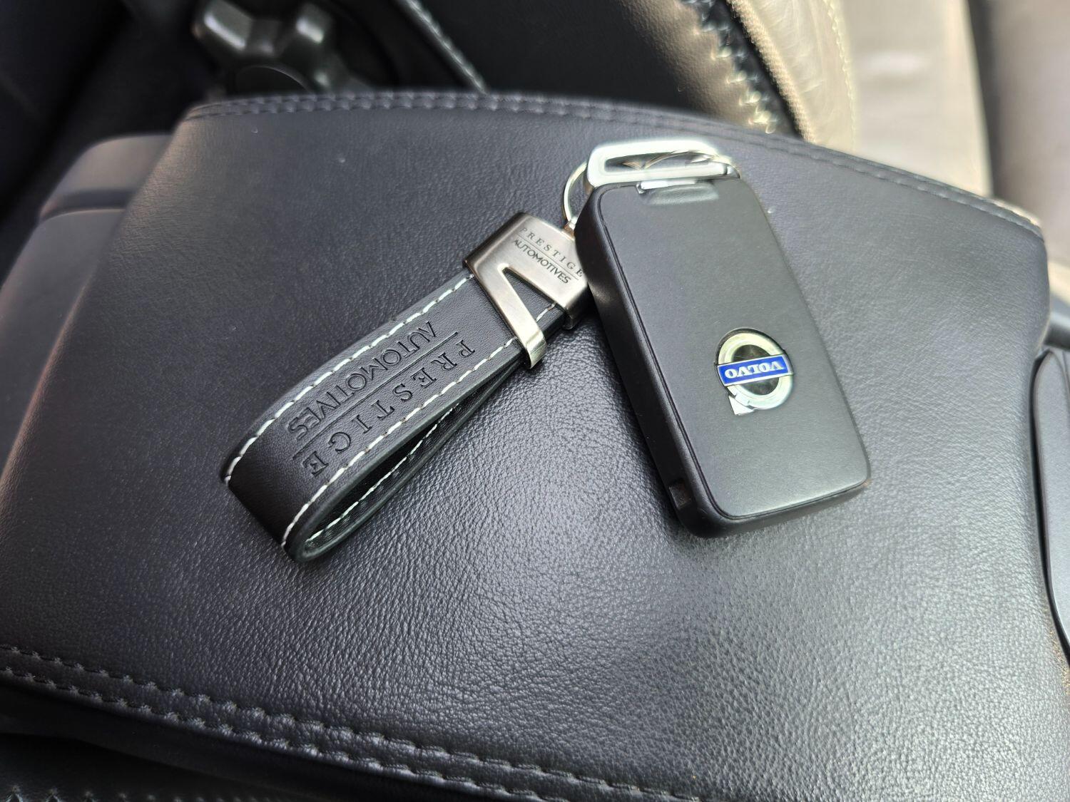 Used Volvo V60 2013 for sale - 77189369: Photo 60