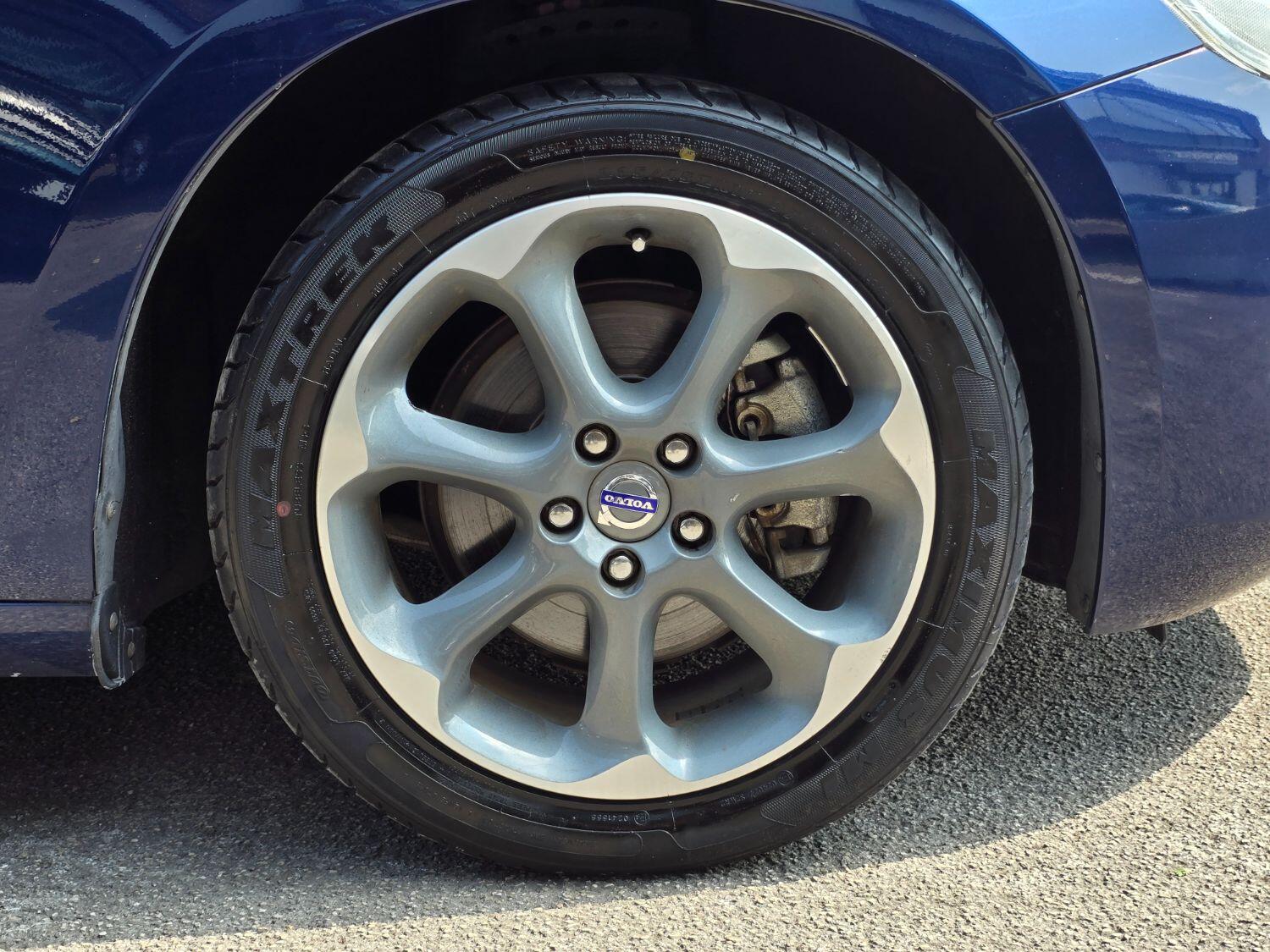 Used Volvo V60 2013 for sale - 77189369: Photo 62