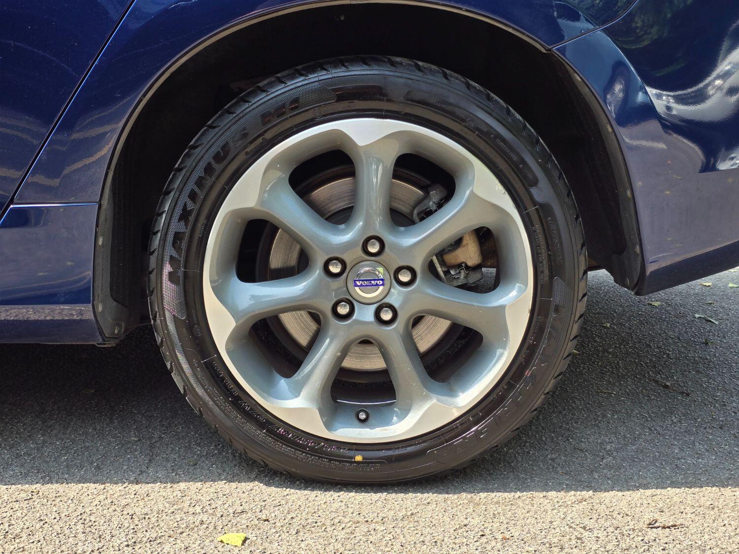 Used Volvo V60 2013 for sale - 77189369: Photo 64