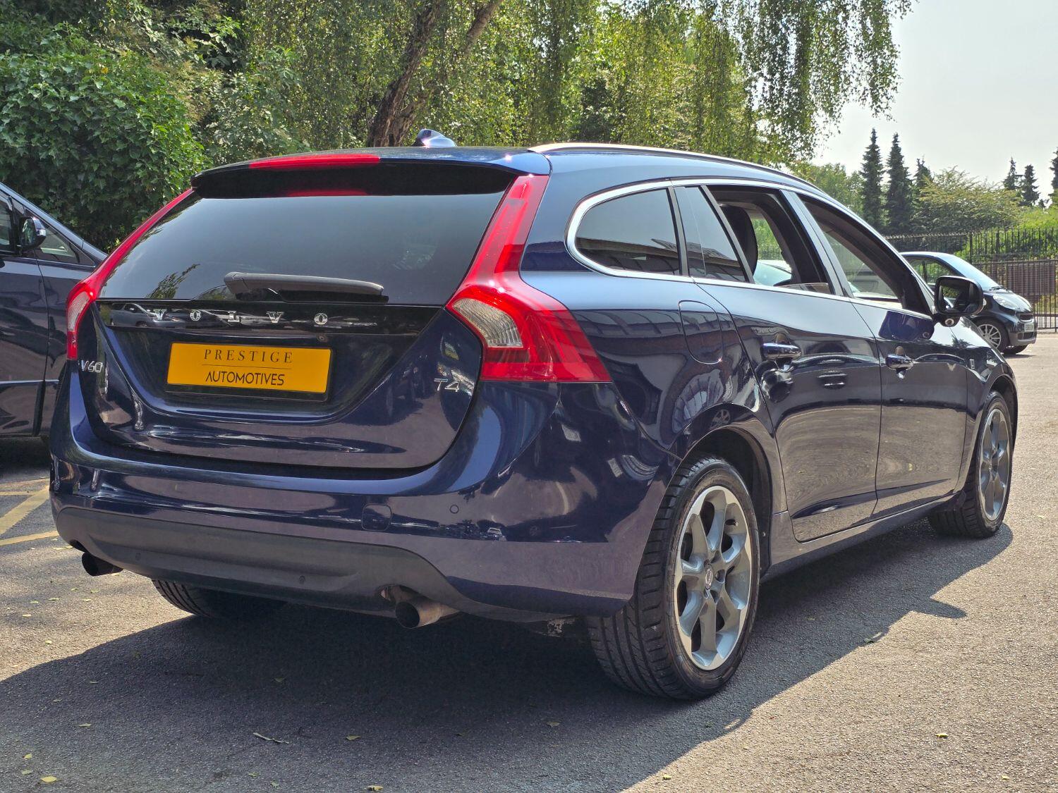 Used Volvo V60 2013 for sale - 77189369: Photo 7