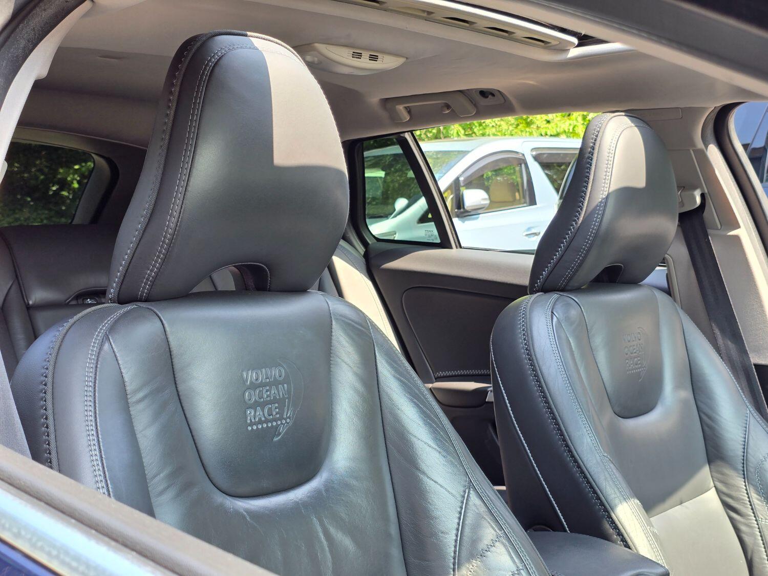 Used Volvo V60 2013 for sale - 77189369: Photo 70