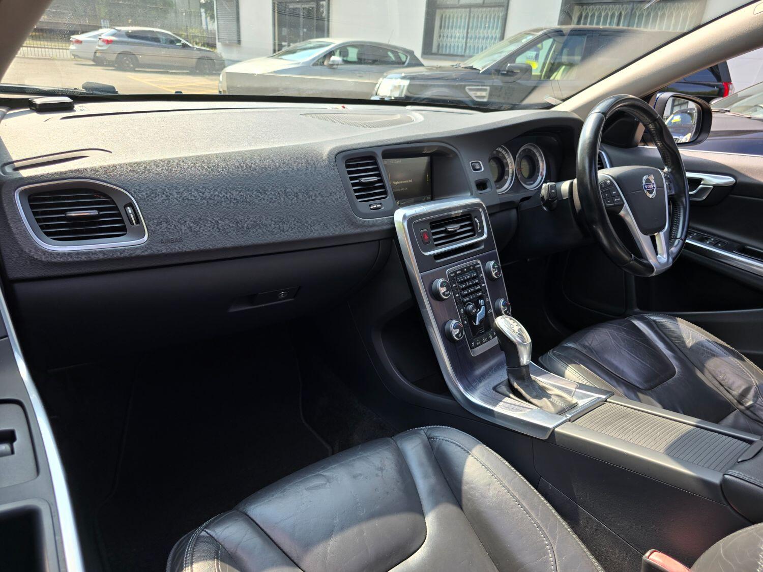 Used Volvo V60 2013 for sale - 77189369: Photo 86