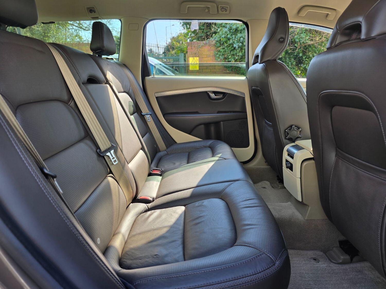 Used Volvo XC70 2011 for sale - 77189407: Photo 33