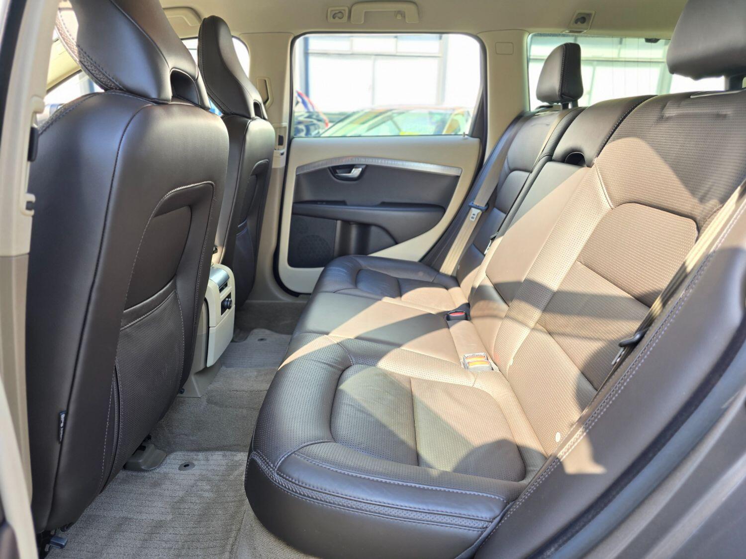 Used Volvo XC70 2011 for sale - 77189407: Photo 36