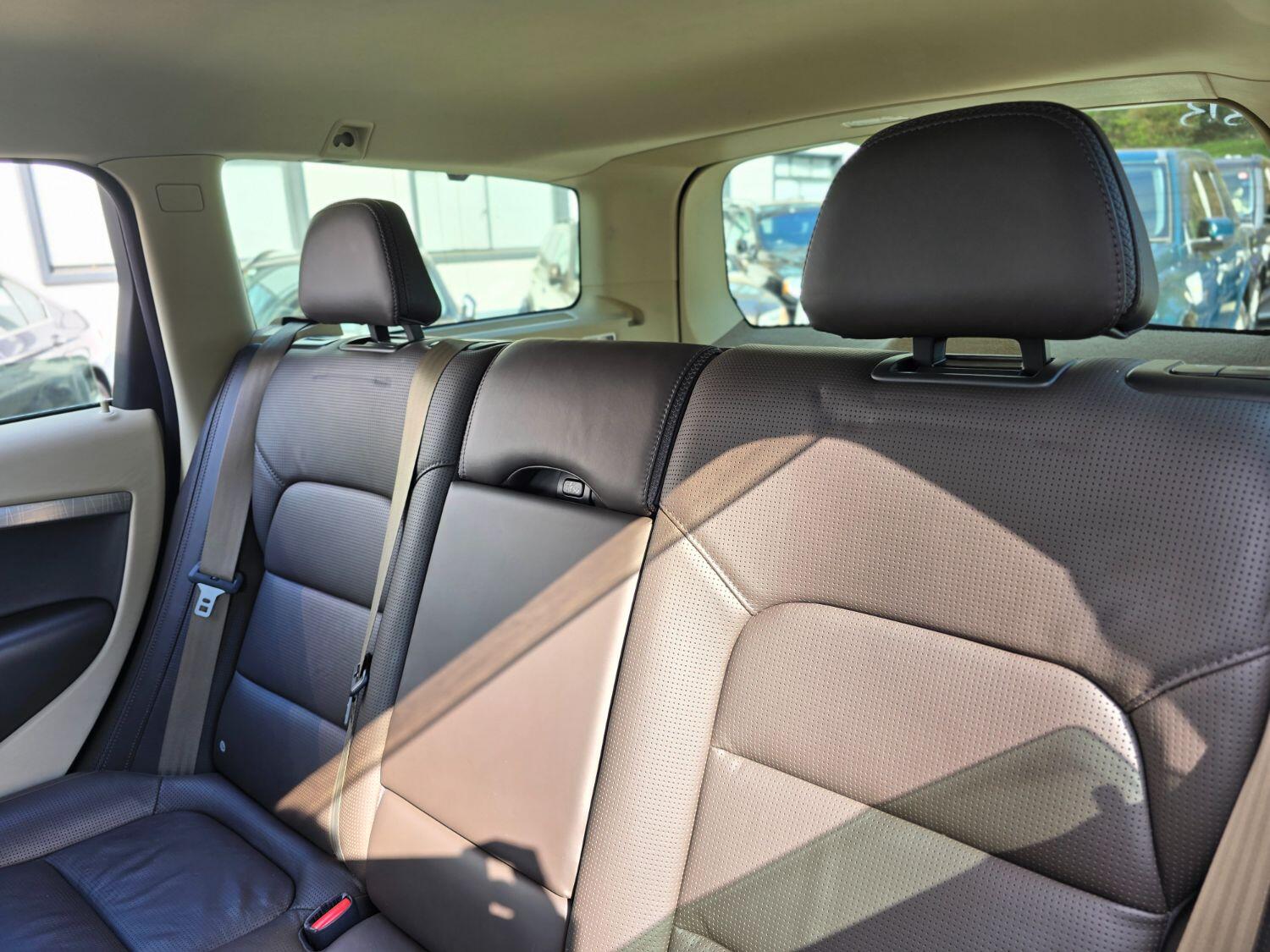 Used Volvo XC70 2011 for sale - 77189407: Photo 37