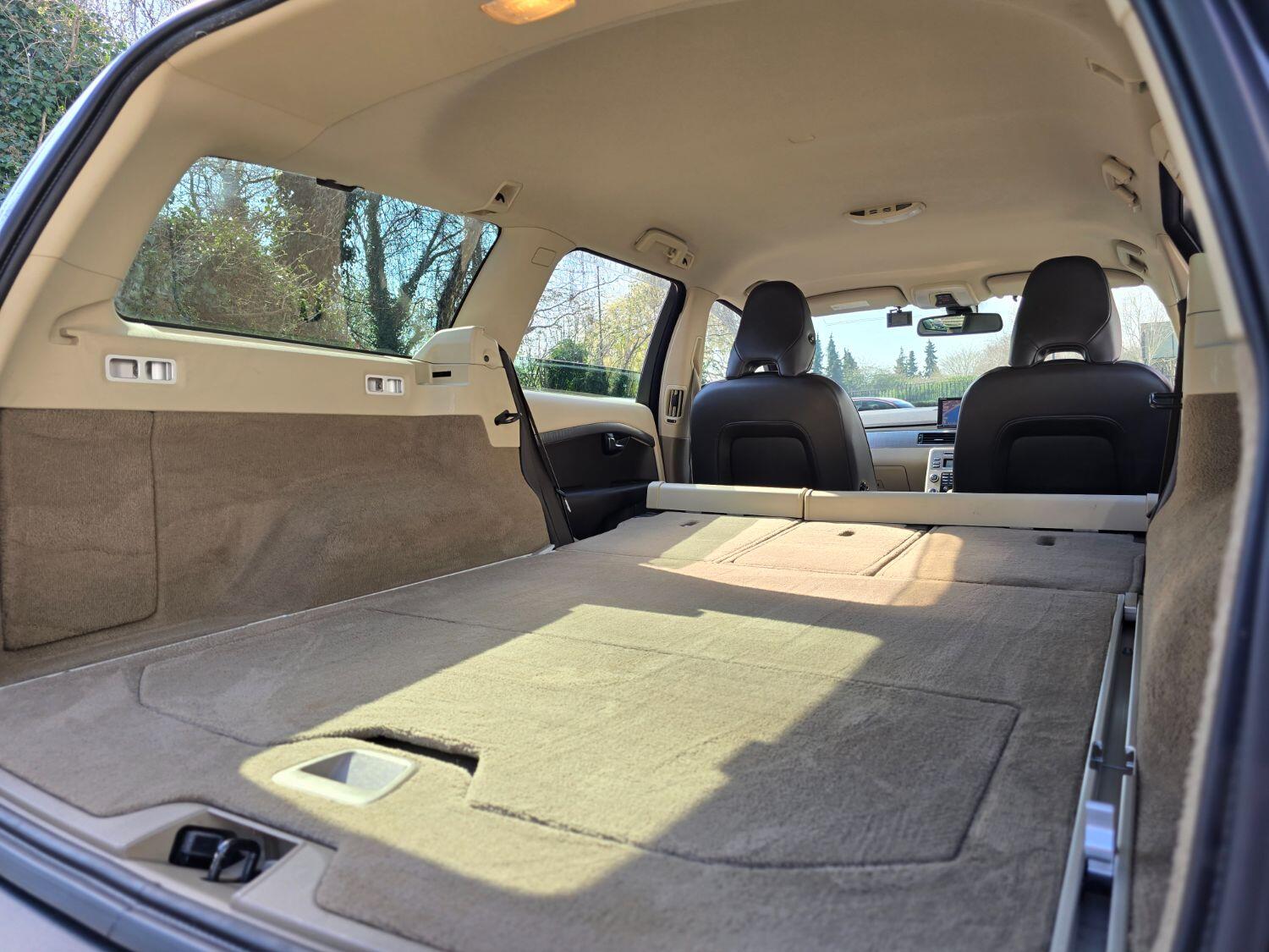 Used Volvo XC70 2011 for sale - 77189407: Photo 43