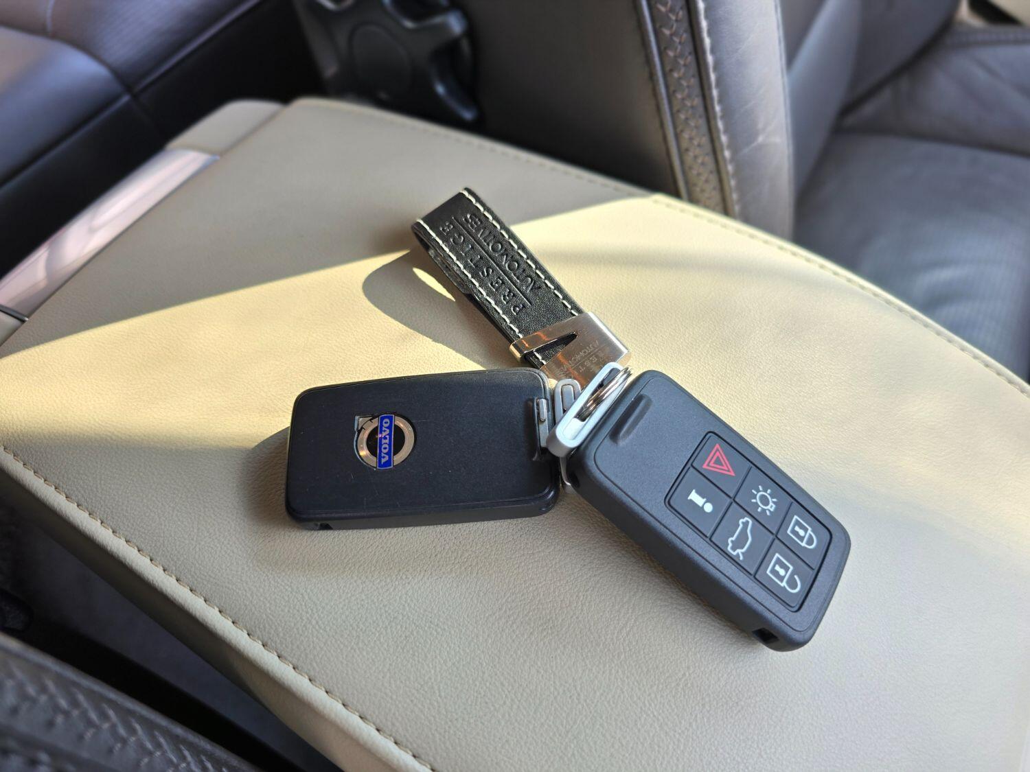 Used Volvo XC70 2011 for sale - 77189407: Photo 48