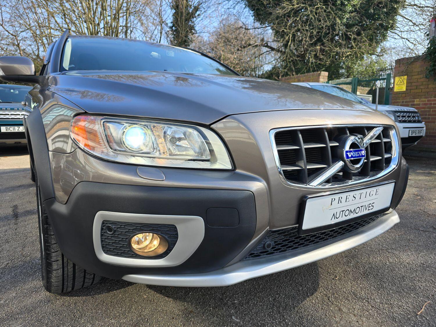 Used Volvo XC70 2011 for sale - 77189407: Photo 6
