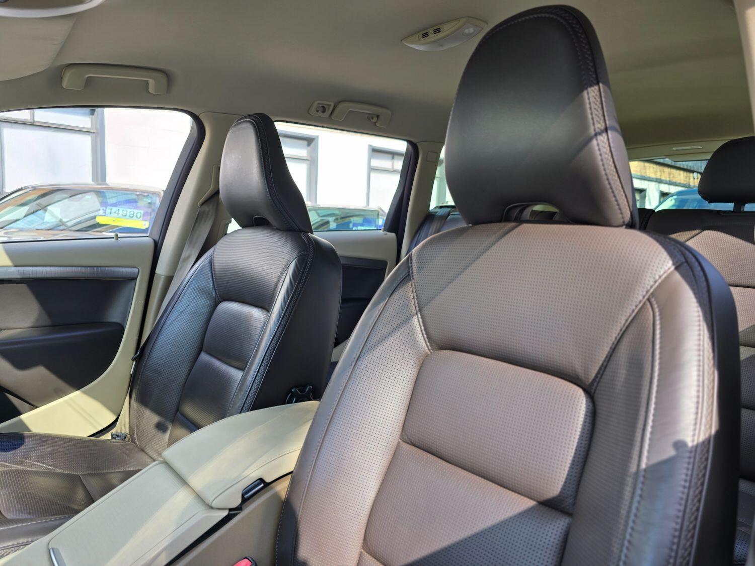 Used Volvo XC70 2011 for sale - 77189407: Photo 68