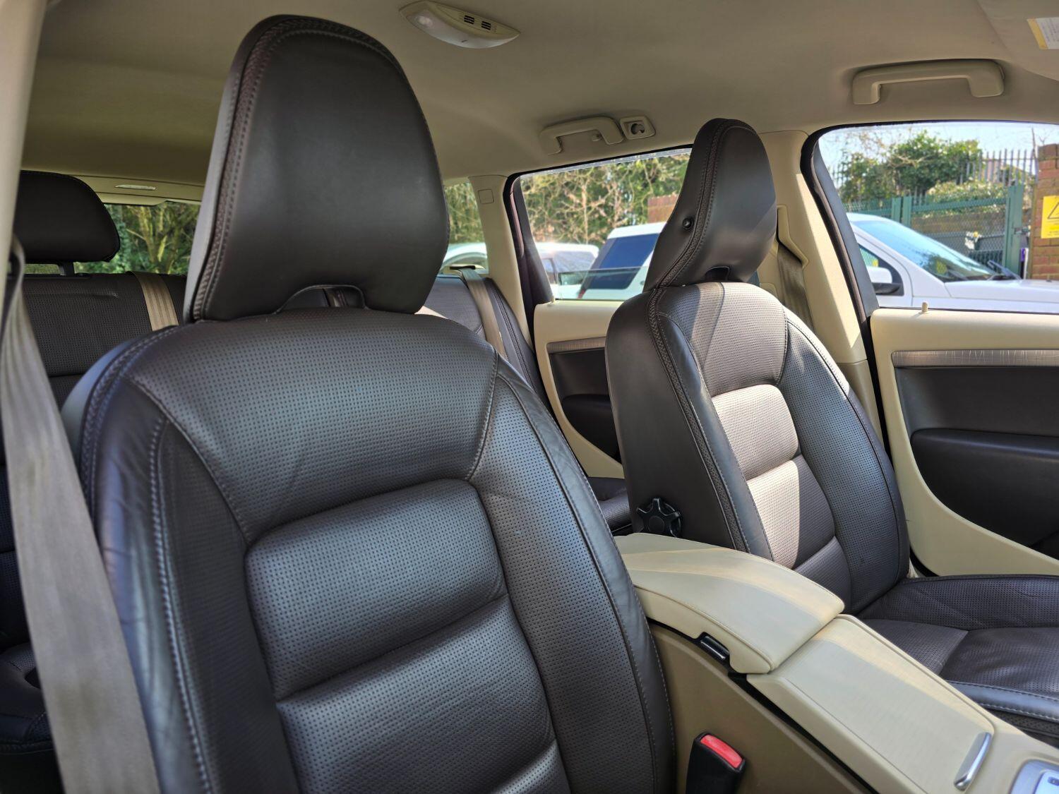 Used Volvo XC70 2011 for sale - 77189407: Photo 69