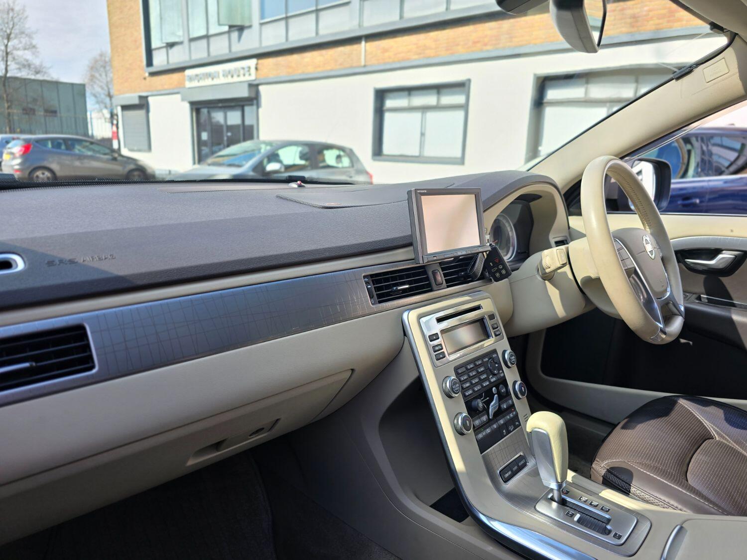 Used Volvo XC70 2011 for sale - 77189407: Photo 71