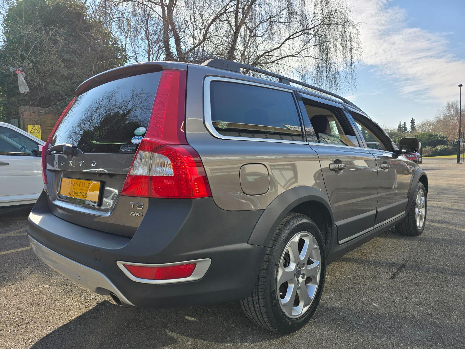 Used Volvo XC70 2011 for sale - 77189407: Photo 8