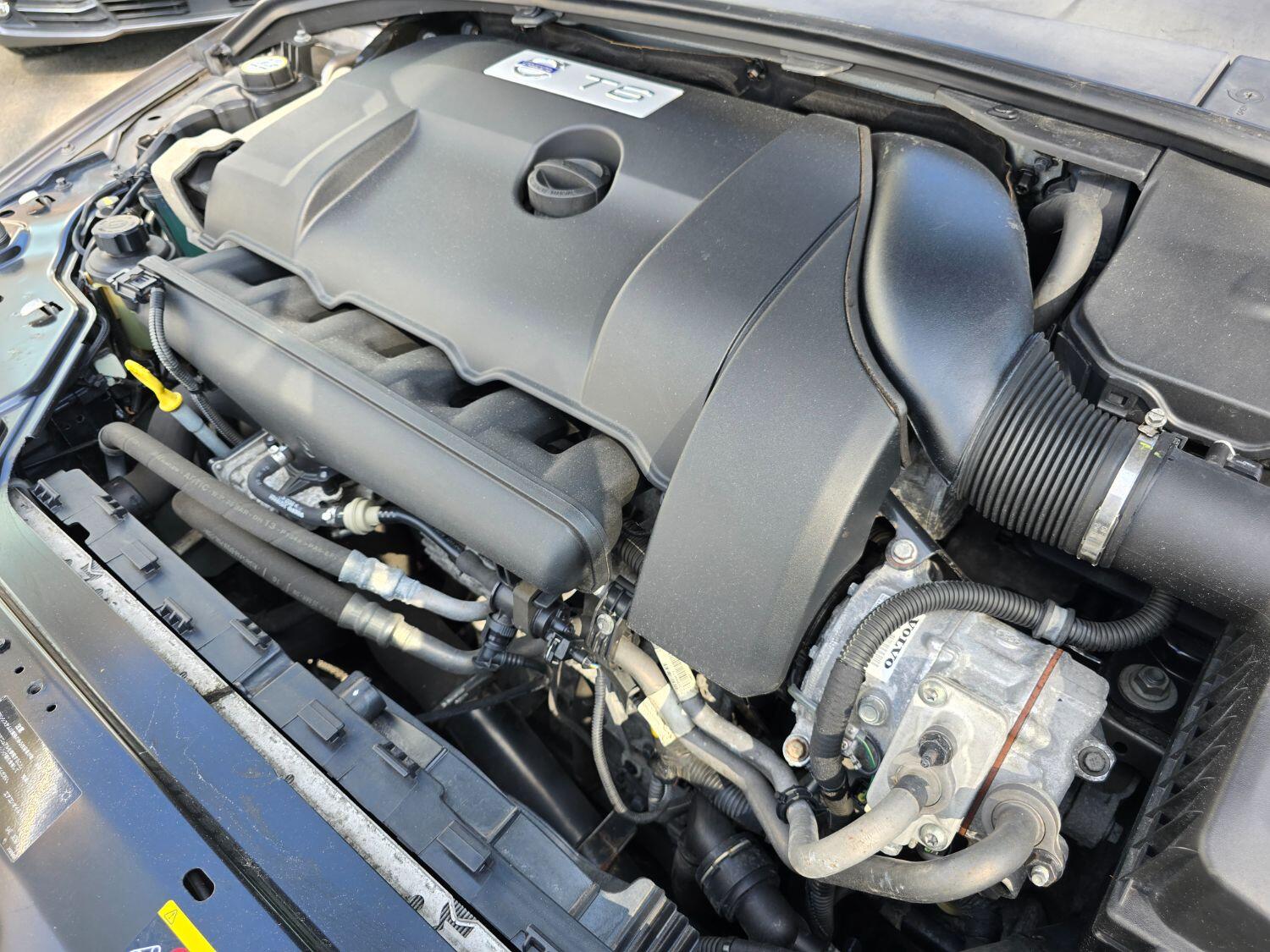 Used Volvo XC70 2011 for sale - 77189407: Photo 83