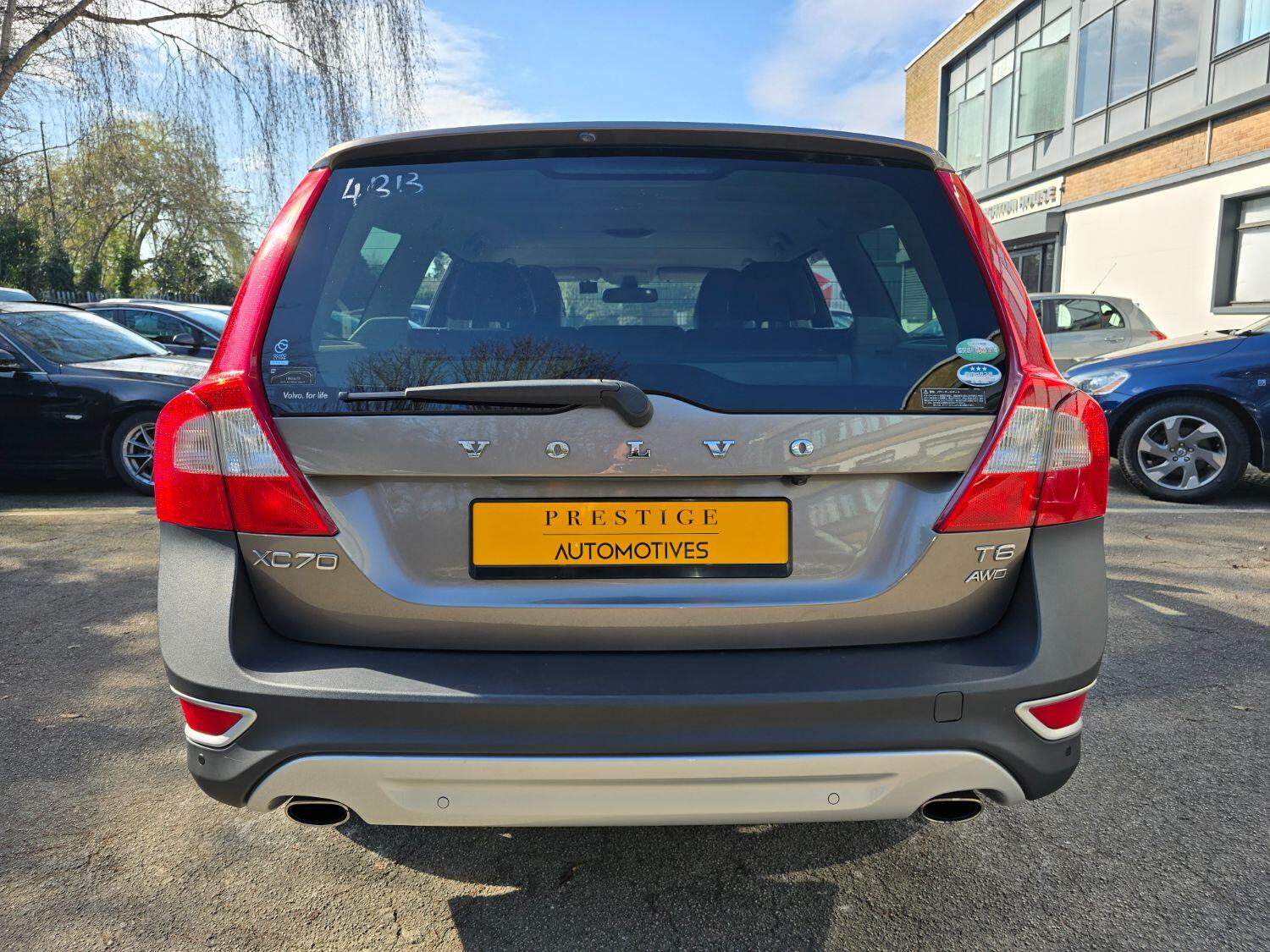 Used Volvo XC70 2011 for sale - 77189407: Photo 9