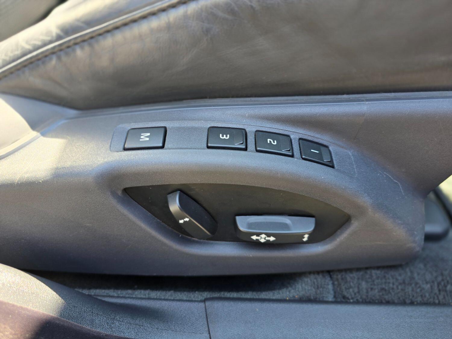 Used Volvo V70 2011 for sale - 77189368: Photo 17