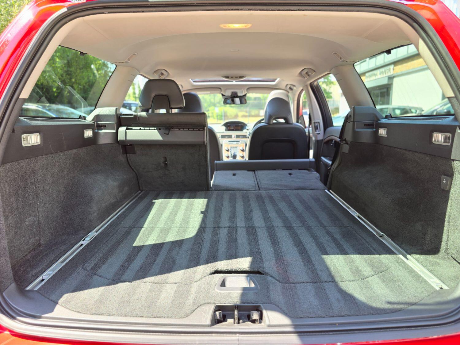 Used Volvo V70 2011 for sale - 77189368: Photo 22