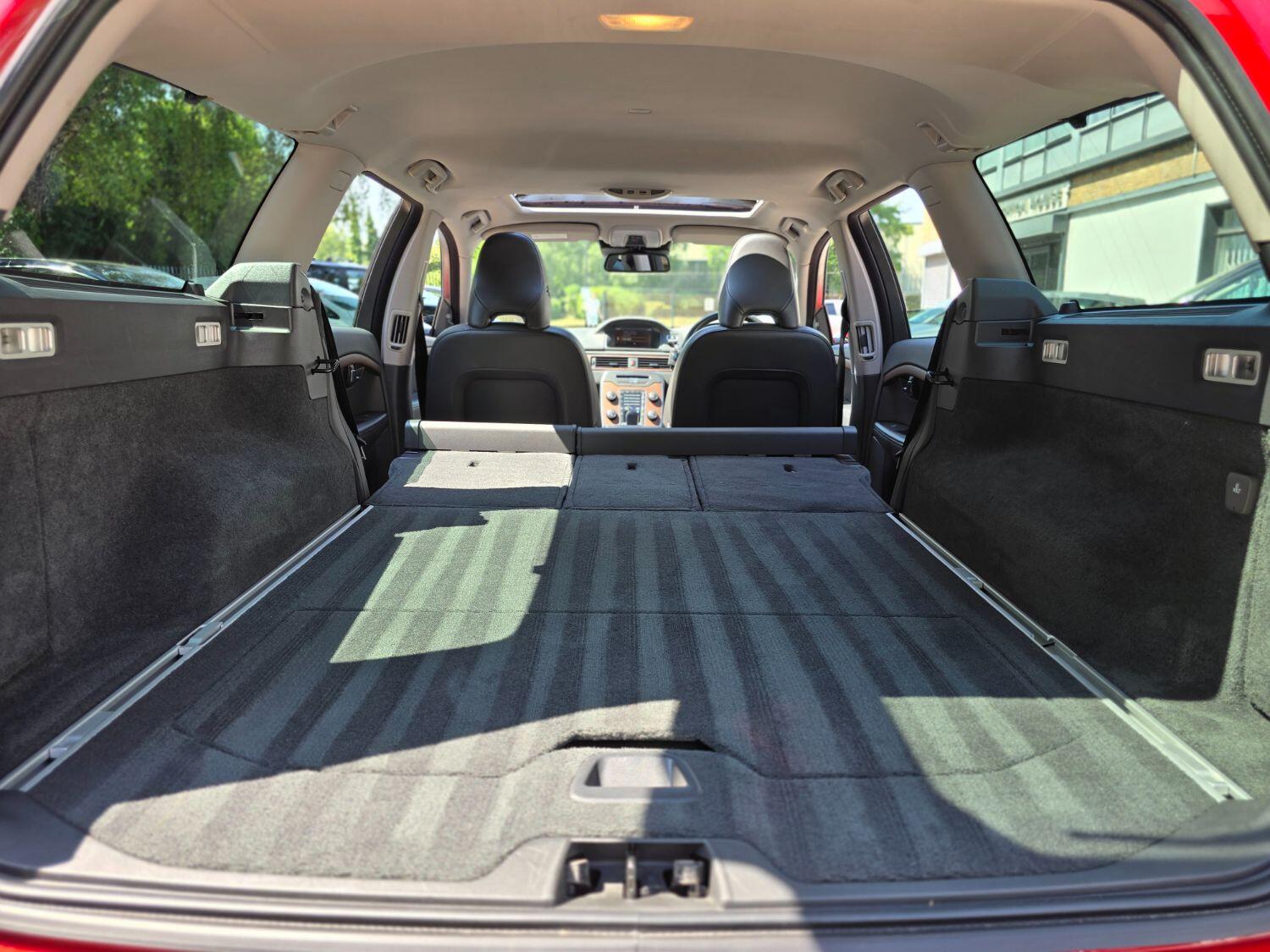 Used Volvo V70 2011 for sale - 77189368: Photo 23