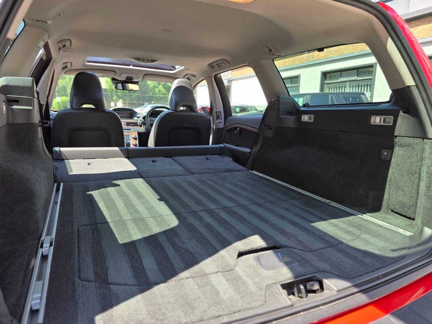 Used Volvo V70 2011 for sale - 77189368: Photo 25