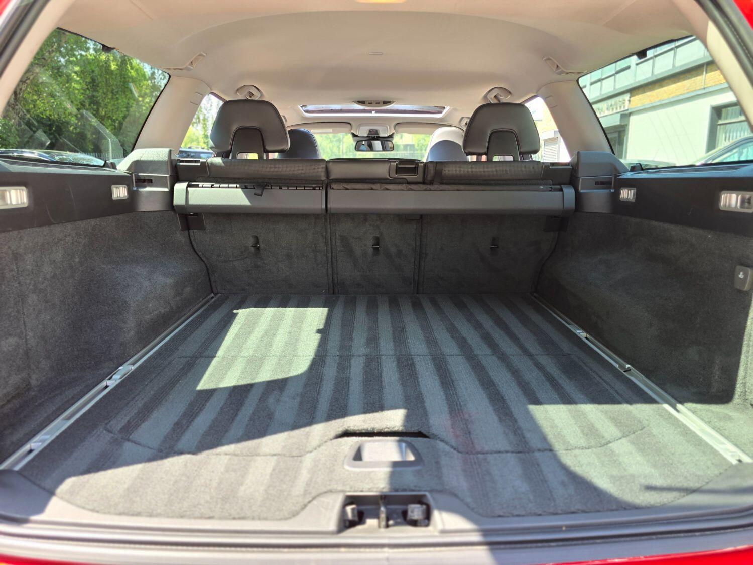 Used Volvo V70 2011 for sale - 77189368: Photo 30