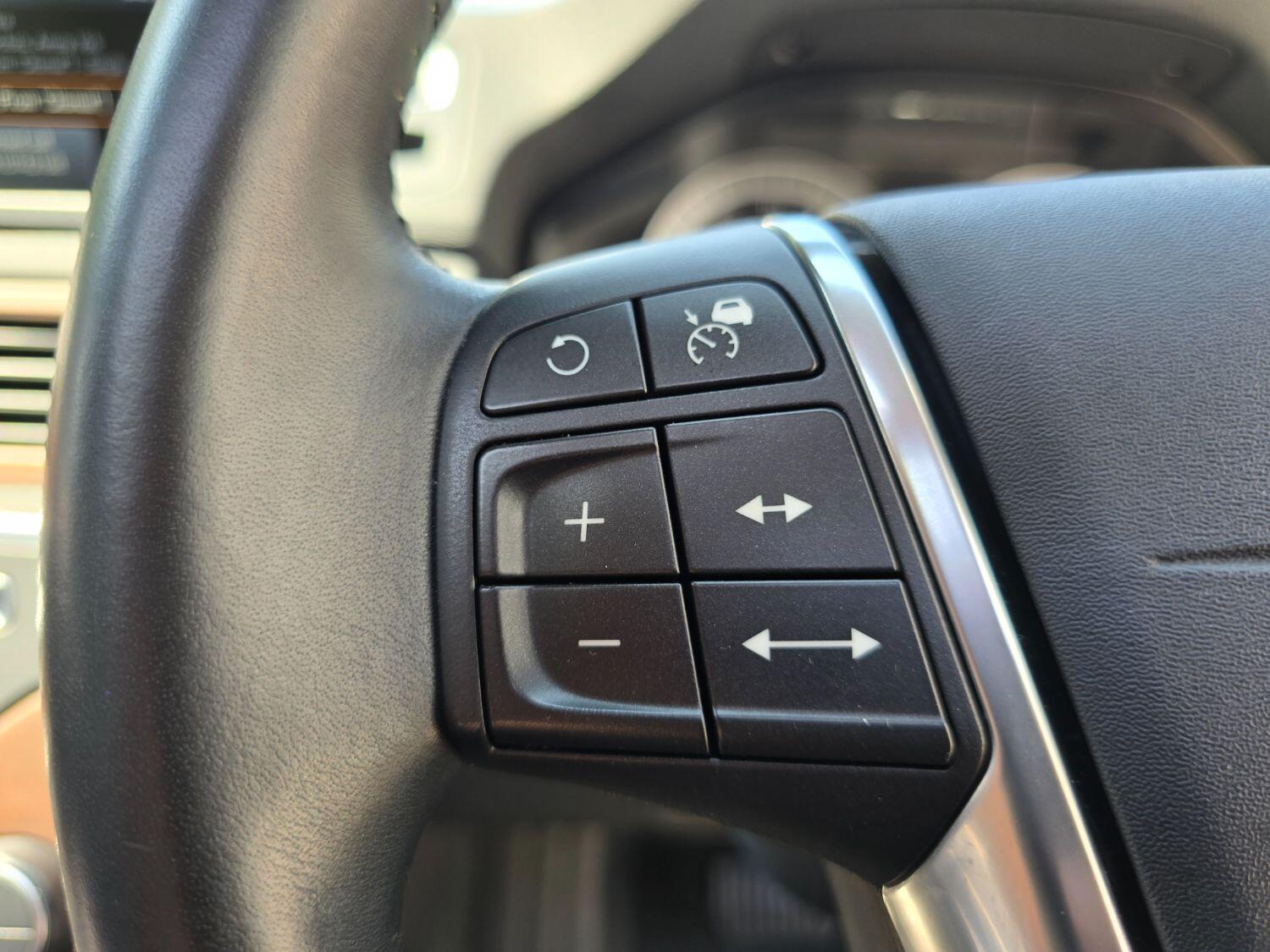 Used Volvo V70 2011 for sale - 77189368: Photo 51