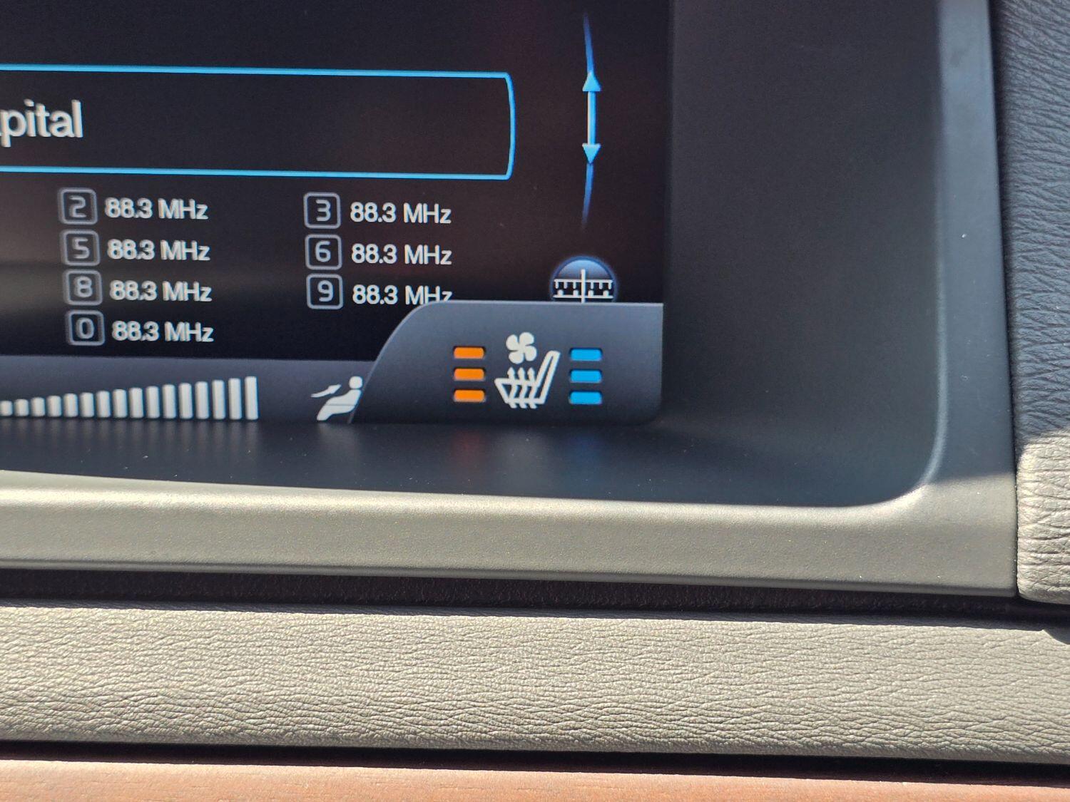 Used Volvo V70 2011 for sale - 77189368: Photo 57