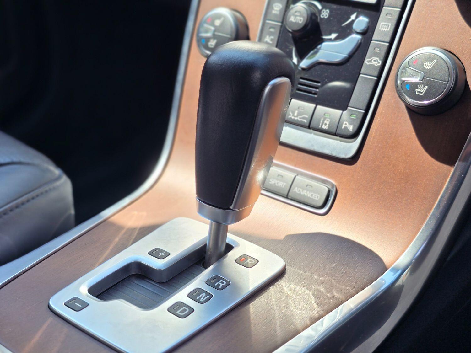 Used Volvo V70 2011 for sale - 77189368: Photo 59