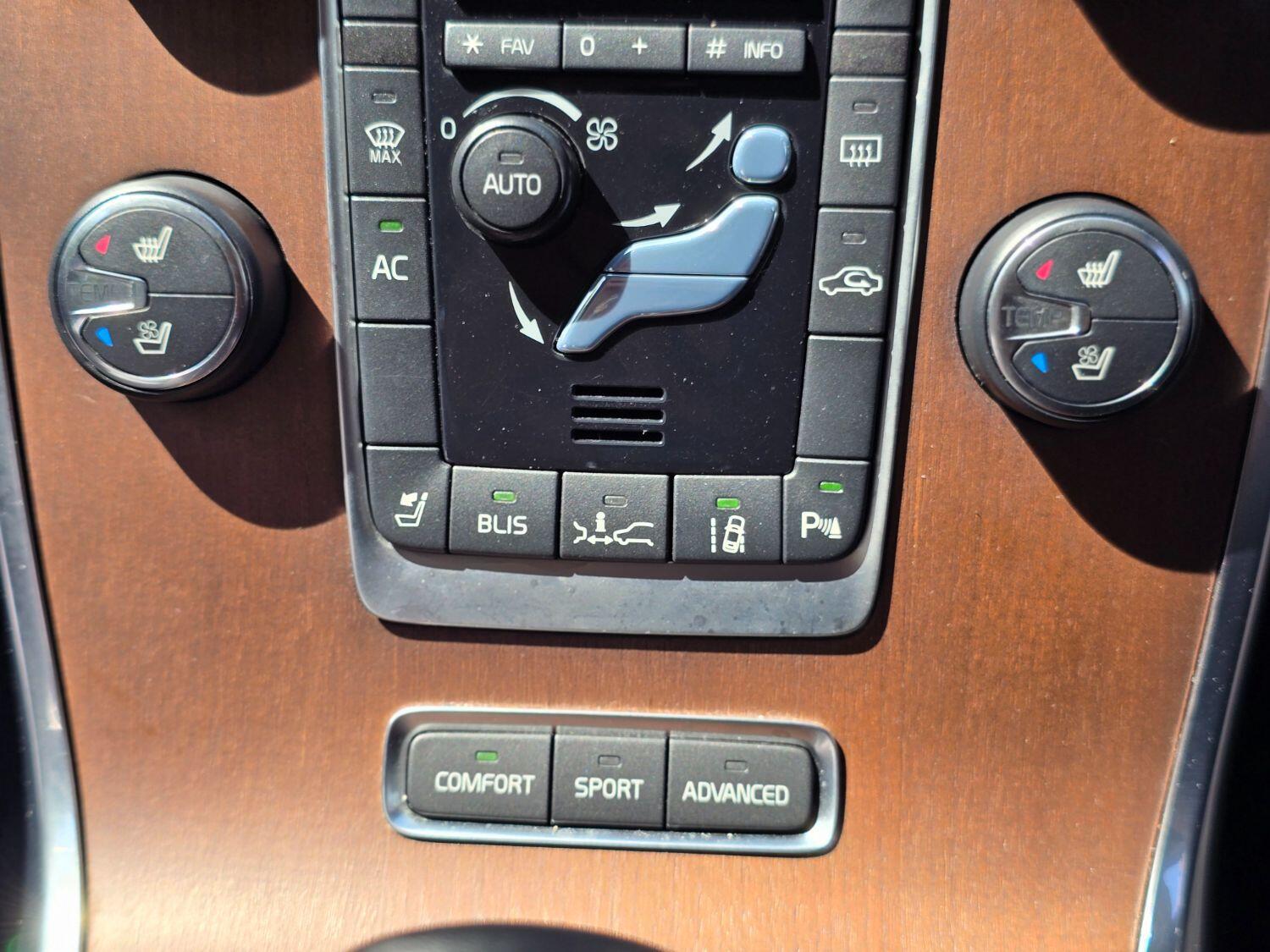 Used Volvo V70 2011 for sale - 77189368: Photo 60