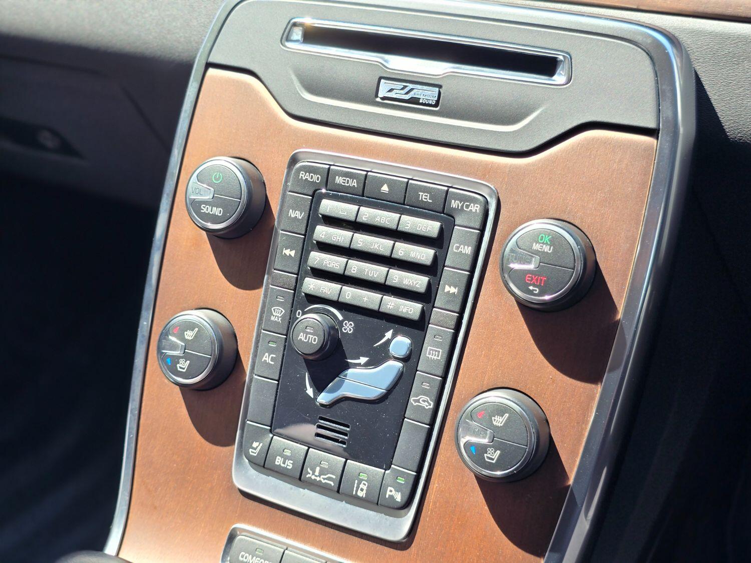 Used Volvo V70 2011 for sale - 77189368: Photo 61