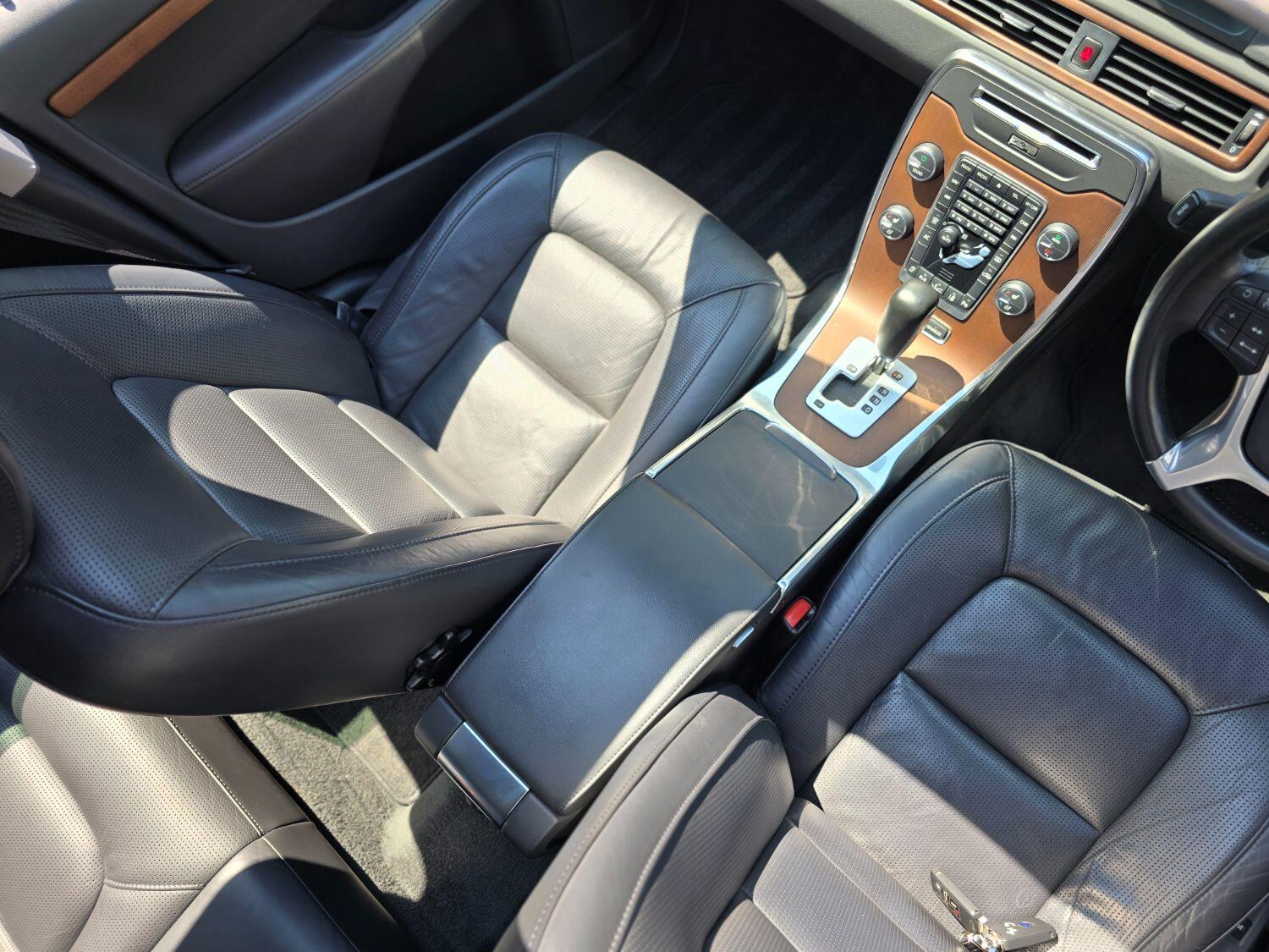 Used Volvo V70 2011 for sale - 77189368: Photo 78