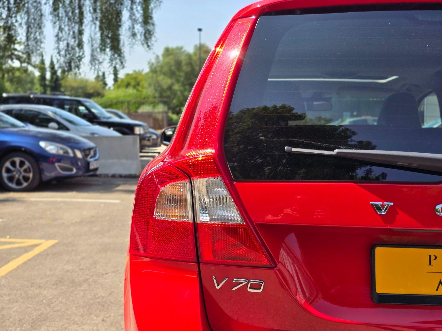 Used Volvo V70 2011 for sale - 77189368: Photo 85