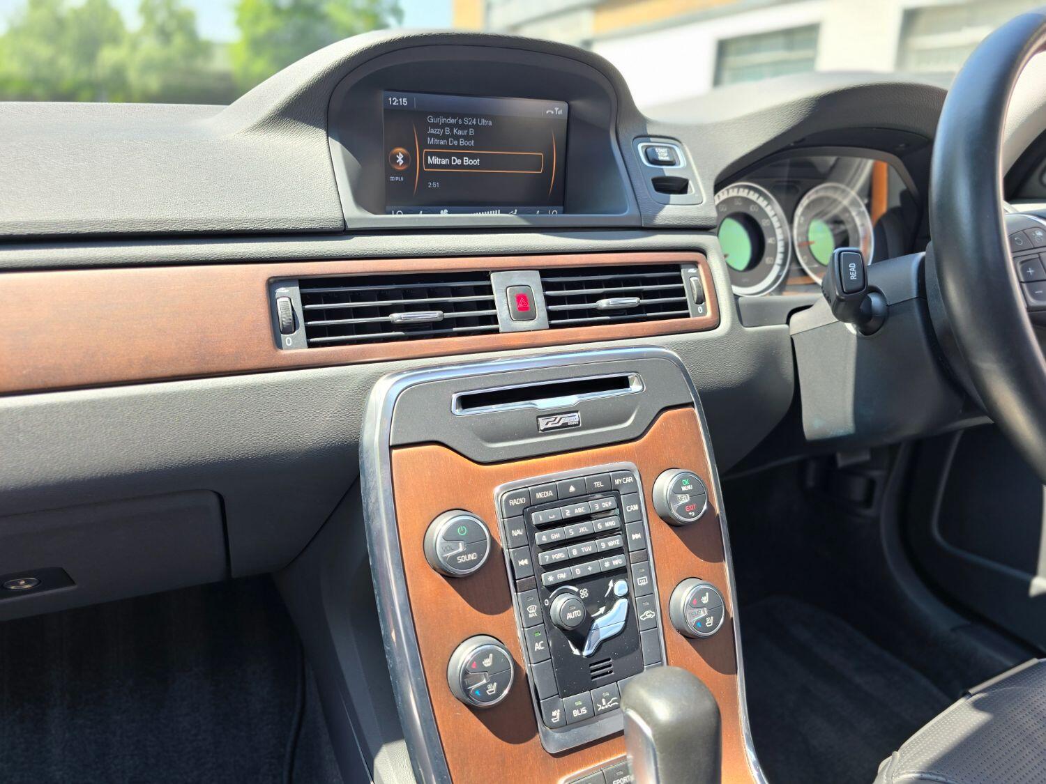 Used Volvo V70 2011 for sale - 77189368: Photo 93