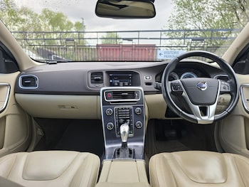 Used Volvo V60 2012 for sale - 78349225: Photo