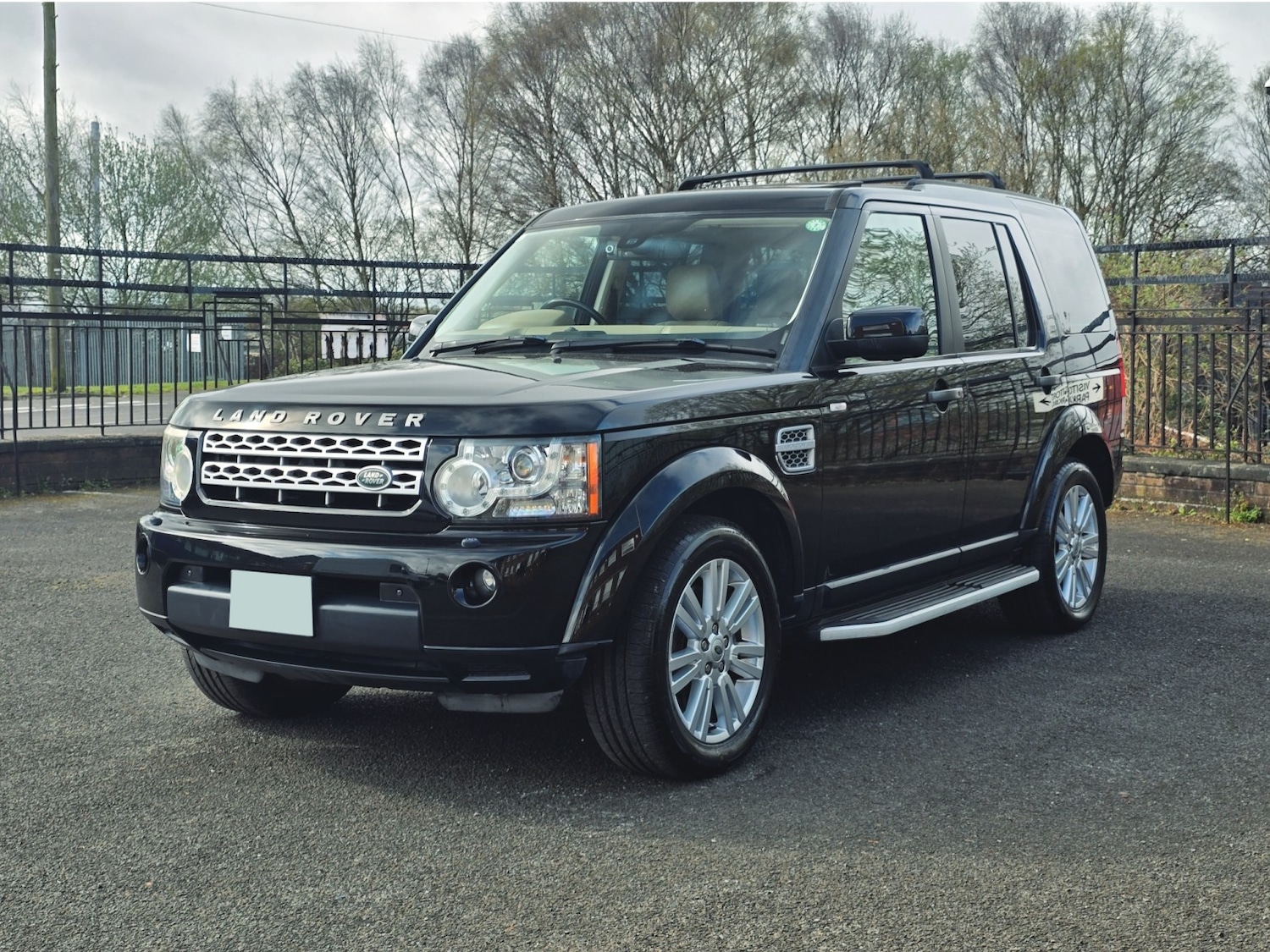 Used Land Rover Discovery 4 for sale - 78155456: Photo 11