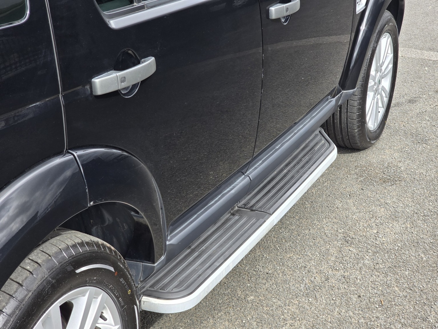 Used Land Rover Discovery 4 for sale - 78155456: Photo 25