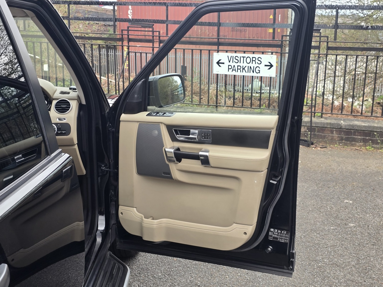 Used Land Rover Discovery 4 for sale - 78155456: Photo 30