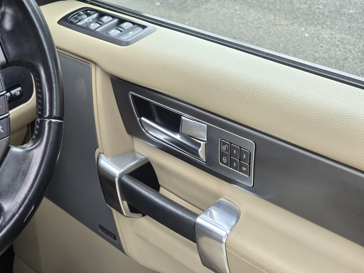 Used Land Rover Discovery 4 for sale - 78155456: Photo 31