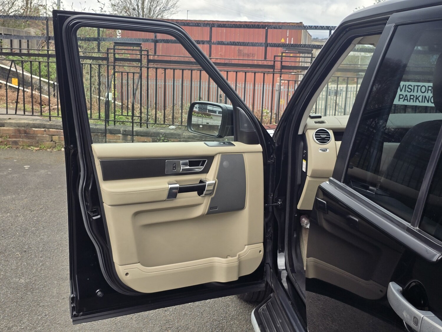 Used Land Rover Discovery 4 for sale - 78155456: Photo 37