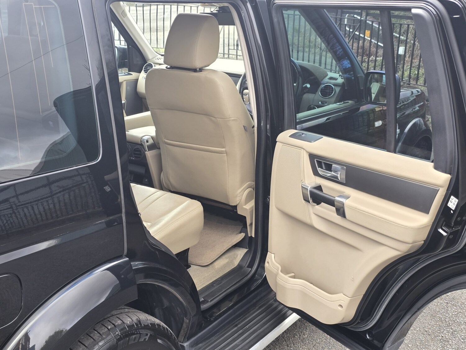 Used Land Rover Discovery 4 for sale - 78155456: Photo 54