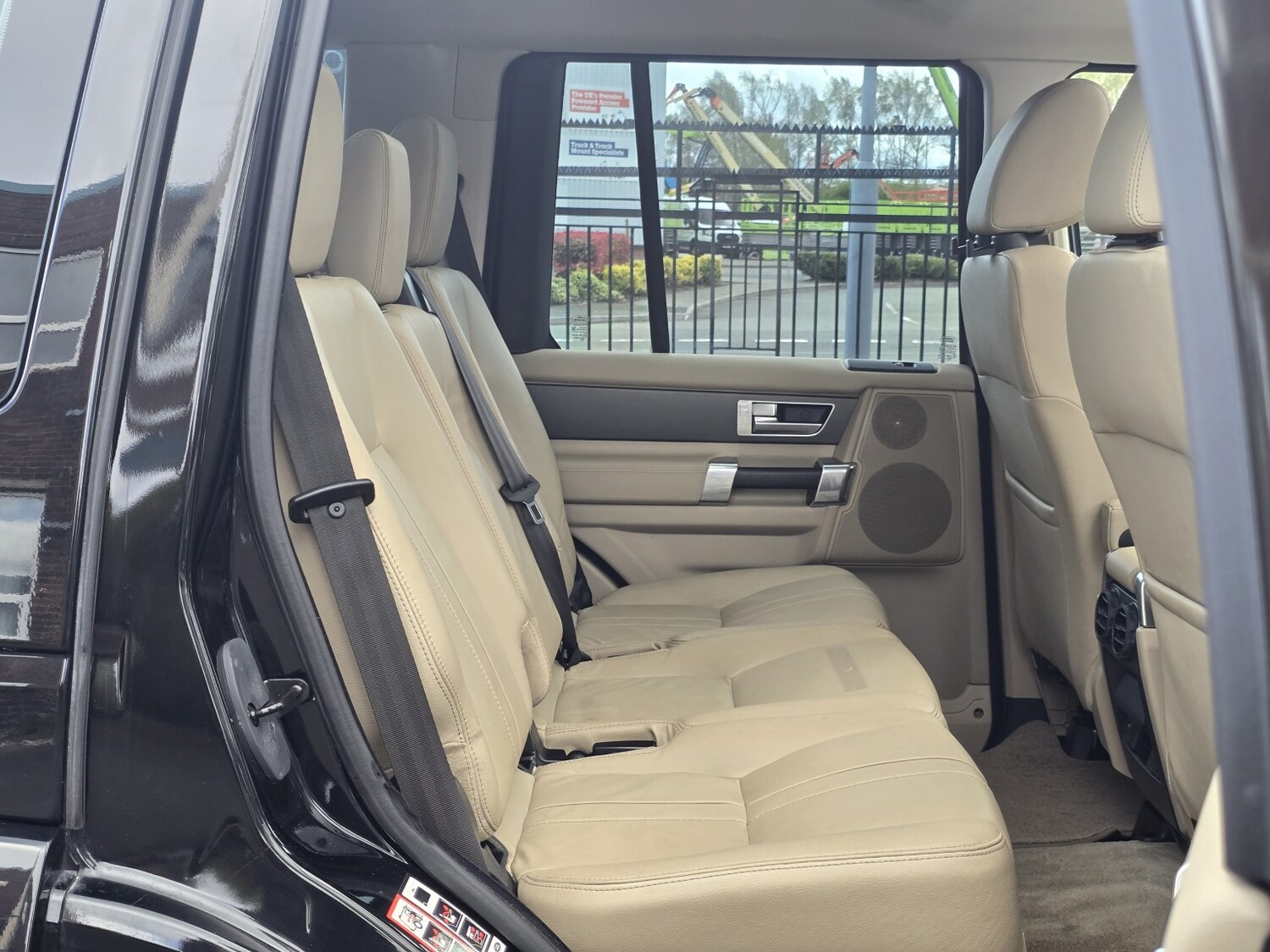 Used Land Rover Discovery 4 for sale - 78155456: Photo 56