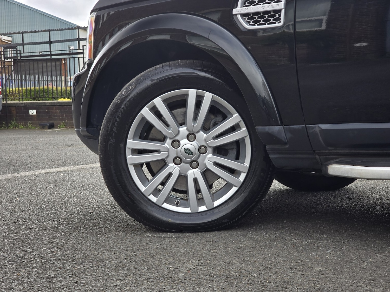 Used Land Rover Discovery 4 for sale - 78155456: Photo 8