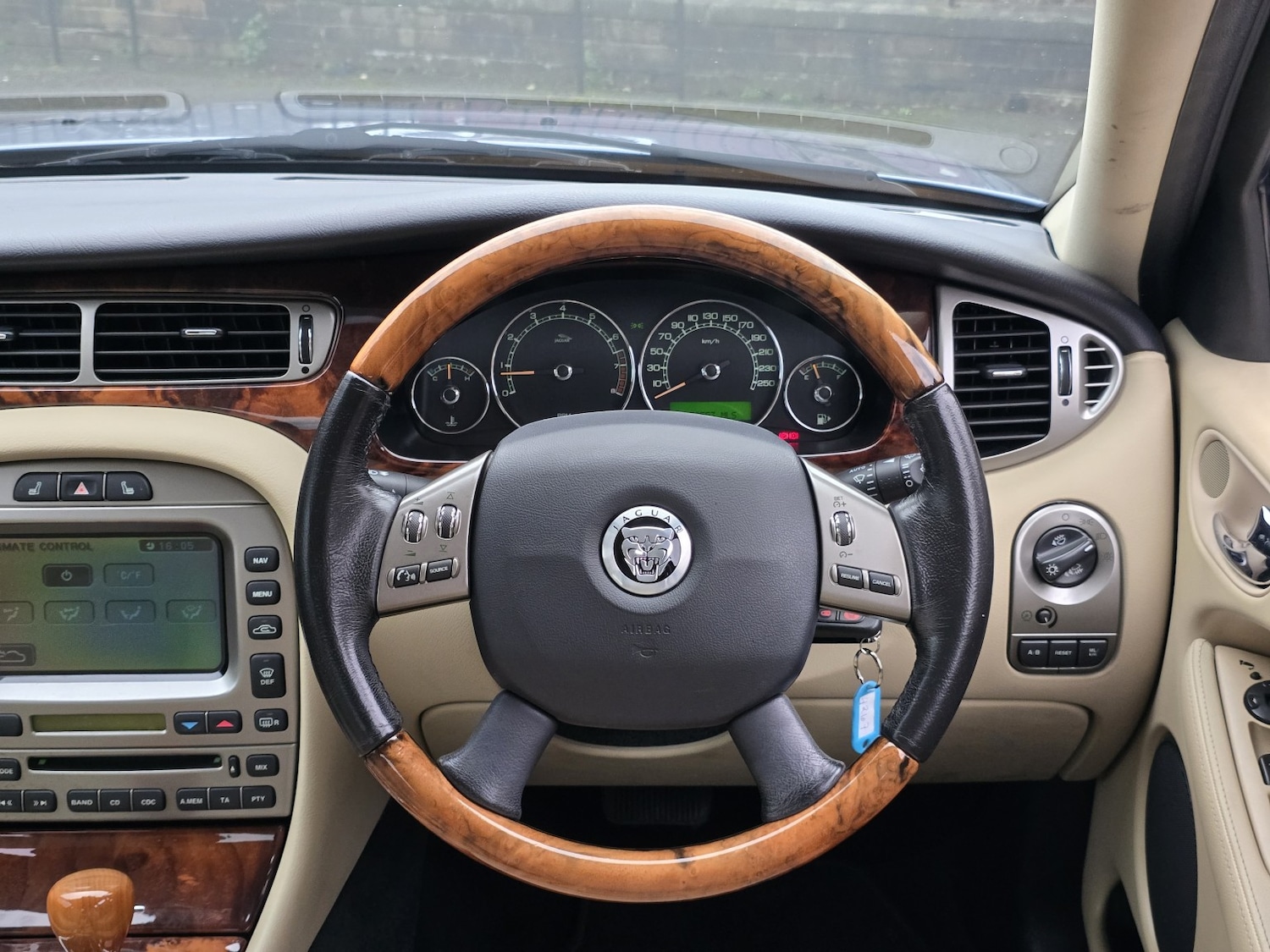 Used Jaguar X-Type 2024 for sale - 77781802: Photo 29