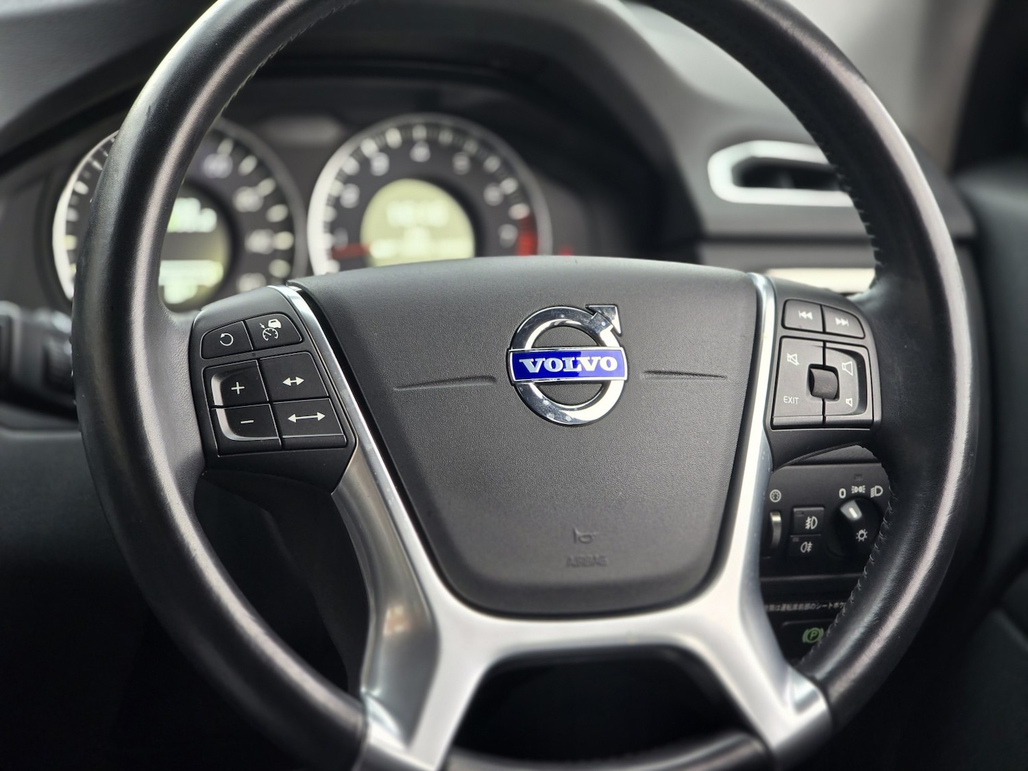 Used Volvo V70 for sale - 77189387: Photo 40