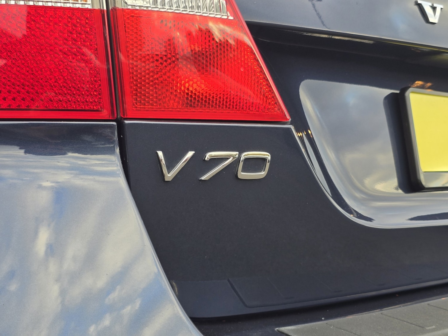 Used Volvo V70 for sale - 77189387: Photo 61
